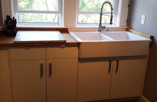 Jamaica Plain Apartment | Charming Tree Top Victorian - Two Bedroom Retreat