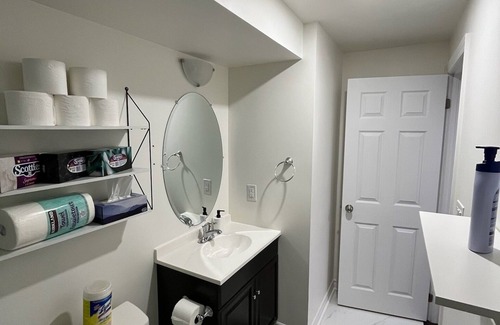 Halton Regional Municipality Apartment | charming two-bedroom basement apartment located in Milton