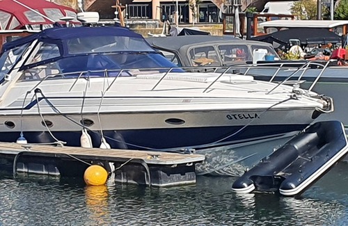 Tower Hamlets Boat Rental | Charming Two-bedroom Moored Boat in Canary Wharf area