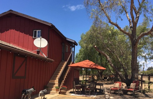 Santa Ynez Cottage | Charming upstairs Cottage located in the heart of the valley