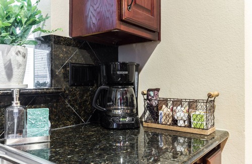 Uptown House | Charming Uptown Retreat - Stay In The Heart Of Dallas!