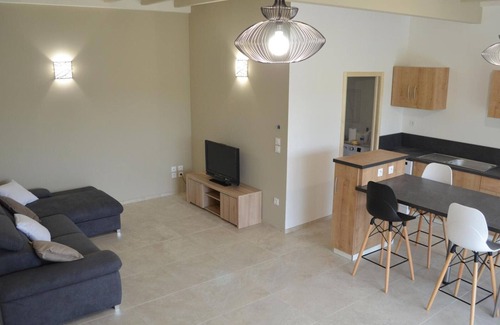 Chalain-le-Comtal Cottage | Charming Vacation Homes with Pool and Jacuzzi in Chalain-le-Comtal