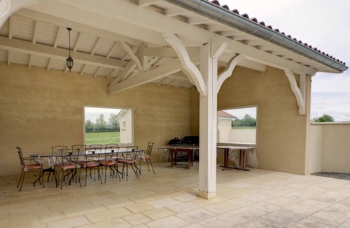 Chalain-le-Comtal Cottage | Charming Vacation Homes with Pool and Jacuzzi in Chalain-le-Comtal