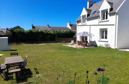 Plouguerneau House | Charming vacation home with terrace and garden 200m from the beach
