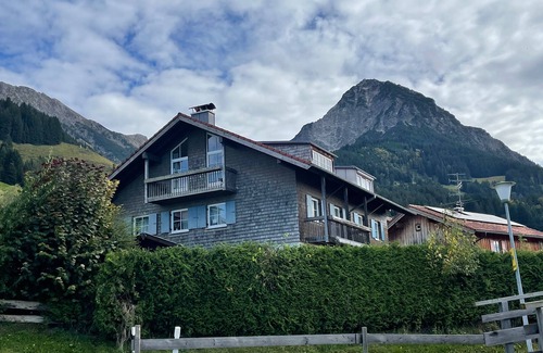 Oberstdorf House | Charming vacation home Oberstdorf/Allgäu (max 8 persons) 4 bedrooms, 2 bathrooms