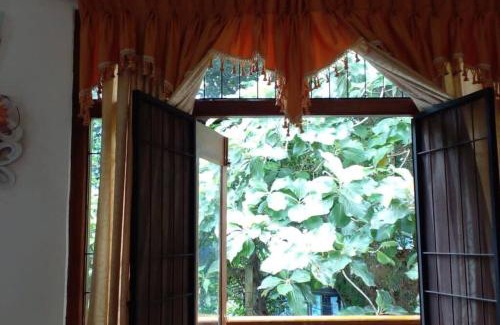 Battaramulla South Apartment | Charming vacation home near Diyawanna lake