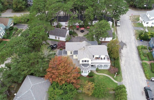 Ocean Park House | Charming Victorian beach house 5 bedrooms. 50 steps to the beach