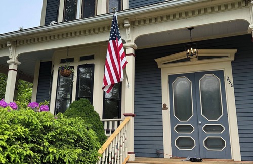 East Boothbay House | Charming Victorian Estate with AC, WiFi with water views in East Boothbay