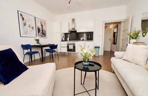 Wahring Apartment | Charming Vienna Flat - near Metro & Volksoper