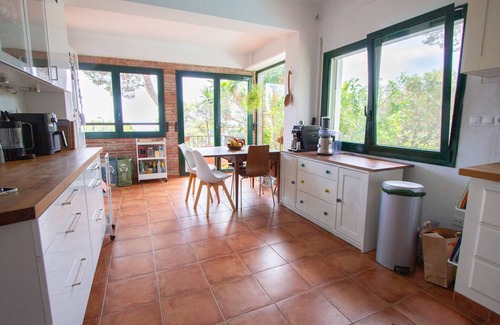 Castelldefels Villa | Charming Villa 5 min to Beach and 20 min to BCN!