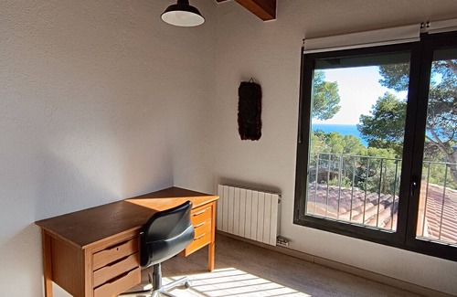 Castelldefels Villa | Charming Villa 5 min to Beach and 20 min to BCN!