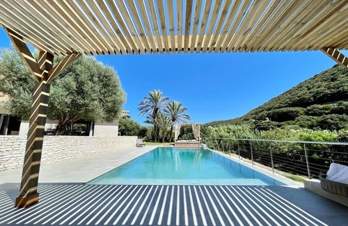Bonifacio Villa | Charming villa 5 minutes' walk from Bonifacio, infinity pool, sleeps 8