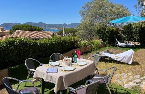 La Croix des Gardes Apartment | Charming Villa-Appartement With A View On The Sea Of 95 M2