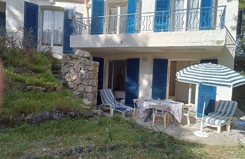Grosseto-Prugna Apartment | Charming villa: Charming F2, 5-minute walk from the beach.