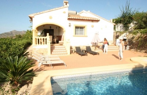 Orba Villa | Charming Villa for 6 with Private Pool, AC, and Garden – Walk to Orba Village