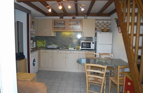 Plage d'Argeles Villa | Charming Villa: A/C, 3 Rooms, Sleeps 5, Near Beach & Center
