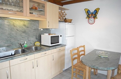 Plage d'Argeles Villa | Charming Villa: A/C, 3 Rooms, Sleeps 5, Near Beach & Center