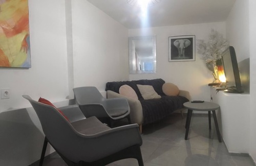 Lezignan-la-Cebe House | Charming village house 20min from Agde