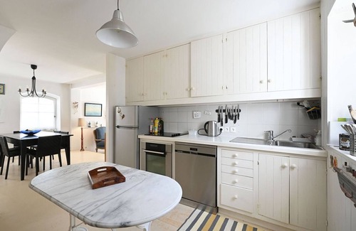 Les Portes-en-Re House | Charming village house in island center