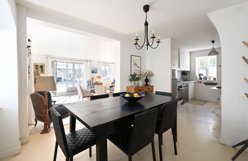 Les Portes-en-Re House | Charming village house in island center