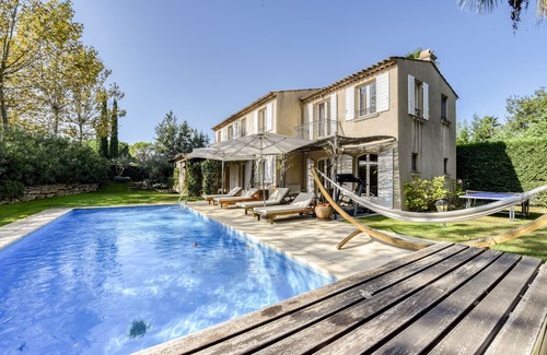 Cote d'Azur- French Riviera House | Charming Villa in a guarded estate, beautiful private pool