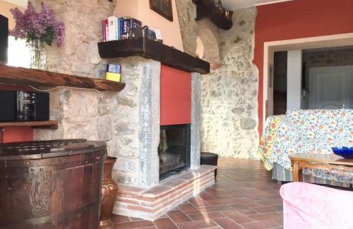 Barga Villa | Charming villa in Barga with enclosed garden and fireplace