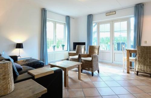 Sint Maartensvlotbrug House | Charming villa with terrace near forest