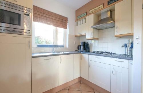 Sint Maartensvlotbrug House | Charming villa with terrace near forest