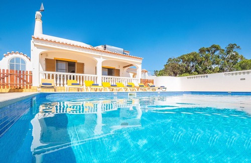 Carvoeiro Villa | Charming villa w/outdoor BBQ, Carvoeiro