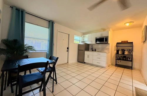 Pompano Beach Villa | Charming villa with 1 bedroom and WiFi, AC in Pompano Beach