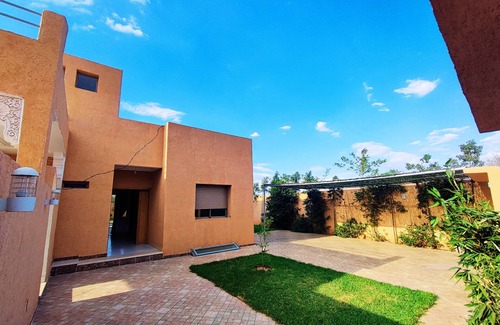 Ait Zat Villa | Charming villa with 2 bedrooms and AC, WiFi in welcoming Marrakech