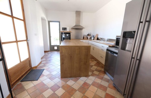 Orgon House | Charming villa with heated pool for 8 people near Eygalieres, in the heart of the Alpilles nature park in Provence