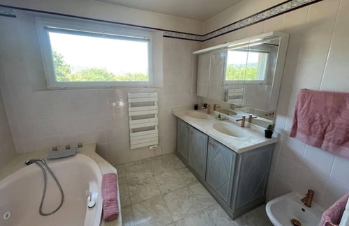Callian Villa | Charming villa with large swimming pool and hammam in a quiet area