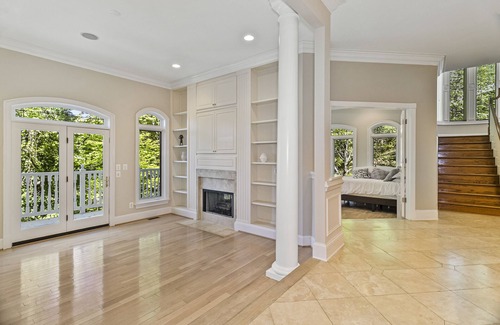 McLean Villa | Charming Villa with Spectacular Waterfront Views
