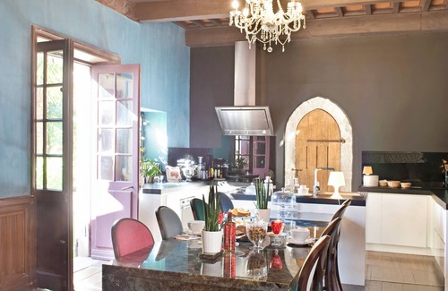 Martel House | Charming village house in the heart of Martel, France's most beautiful village. Batch
