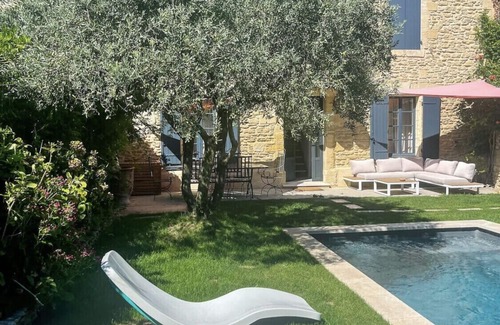 Pujaut House | Charming village house & pool in Provence