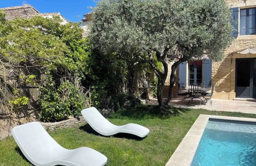 Pujaut House | Charming village house & pool in Provence