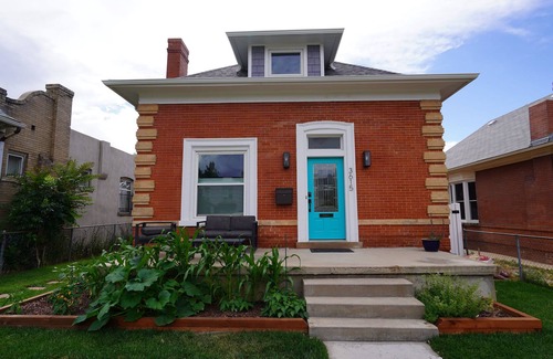 Cole House | Charming Vintage 1902 Home with loft suite and large outdoor area