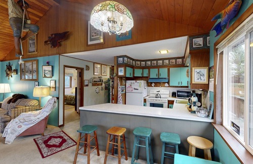Neskowin Cottage | Charming Vintage House with Tranquil Garden - Just Two Blocks to the Beach