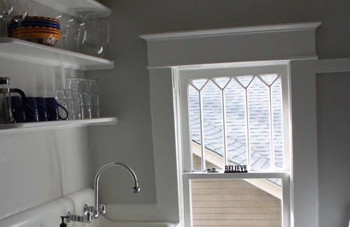 Virginia Highland Apartment | Charming & Warm - A+ Location Near Emory