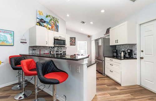 Clear Creek House | Charming & Warm W/Pool & Games Room