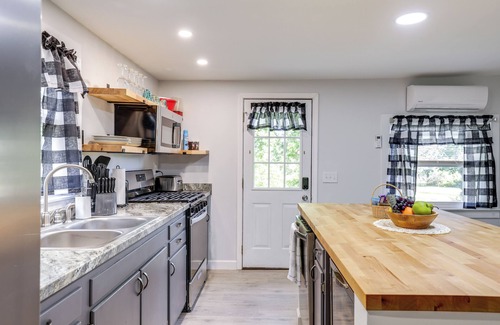 Watkins Glen House | Charming Watkins Glen Home w/Yard!