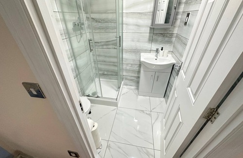 Sudbury Apartment | Charming Wembley Apartment with 2 Bedrooms