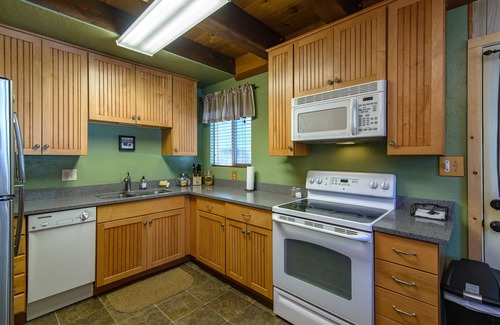 Tahoma Ski Chalet | Charming West Shore Chalet, Great Location, Walk To The Lake