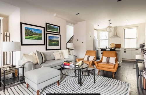 West Village House | Charming West Village Townhome. Perfect for Families and couples.
