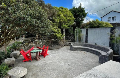 Biscoitos House | Charming Wine Cabin Azores Home