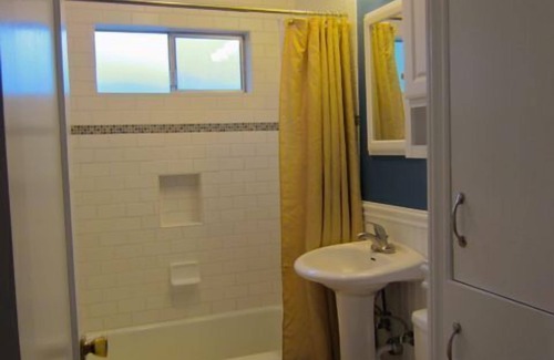 Woodstock House | Charming Woodstock 4 Bedroom Home in SE Portland
