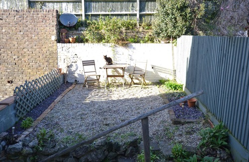 Hythe Cottage | Charming Writer's Retreat, sleeps 1 or a couple