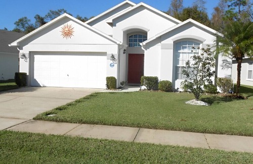 Eagle Pointe South Villa | Charmingly Cozy 4BR Villa w/ Private Pool!