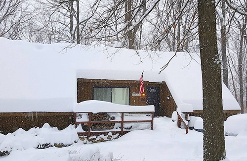 Champion Cabin | Charmingly Rustic Weekend Getaway in the Mountains near Pittsburgh, Pennsylvania